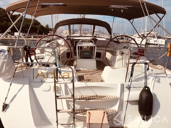 Jeanneau 53 - Photo #44 Jeanneau 53 - Yacht Charter Sailica