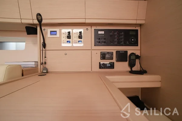 Jeanneau 54 - Yacht Charter Sailica