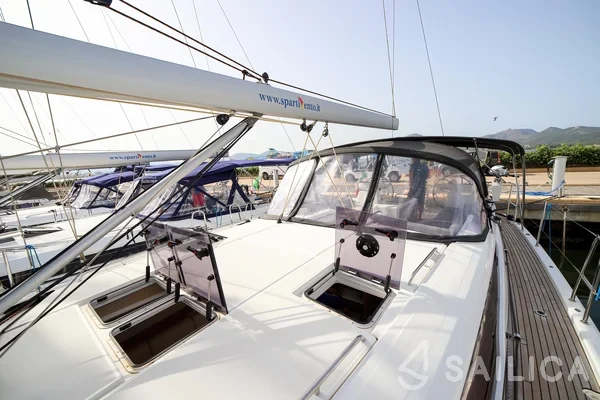 Jeanneau 54 - Yacht Charter Sailica