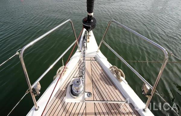 Jeanneau 54 - Yacht Charter Sailica