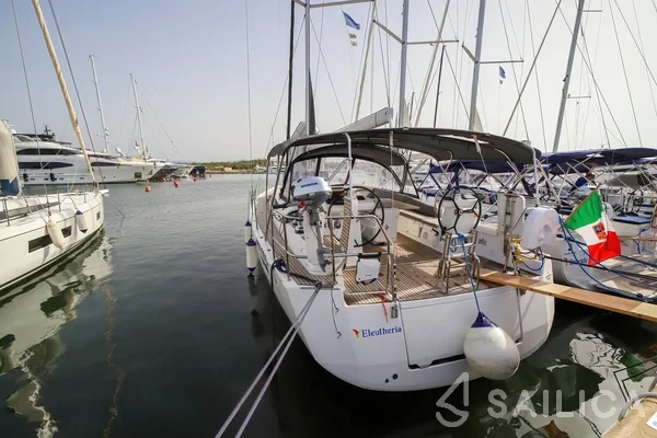 Jeanneau 54 - Yacht Charter Sailica