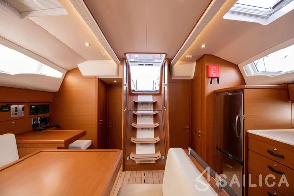 Jeanneau 54 - Yacht Charter Sailica