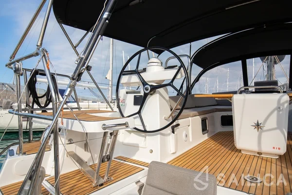 Jeanneau 54 - Yacht Charter Sailica