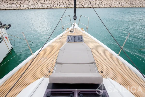 Jeanneau 54 - Yacht Charter Sailica