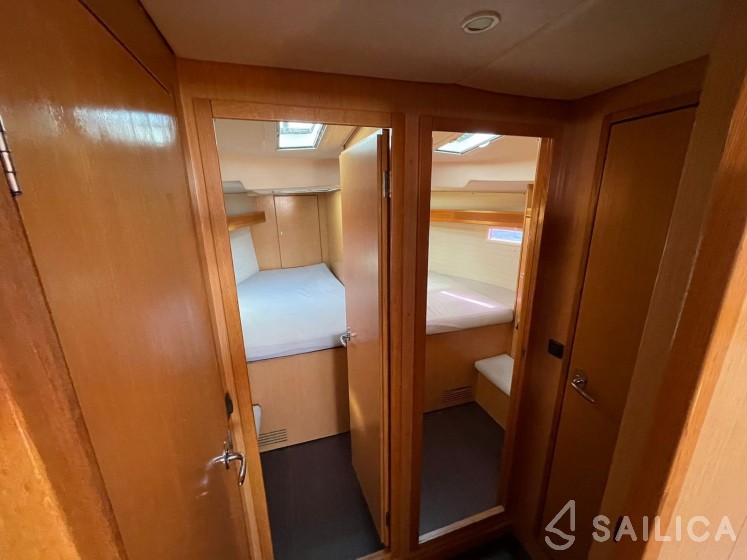 Bavaria 45 Cruiser - Yacht Charter Sailica