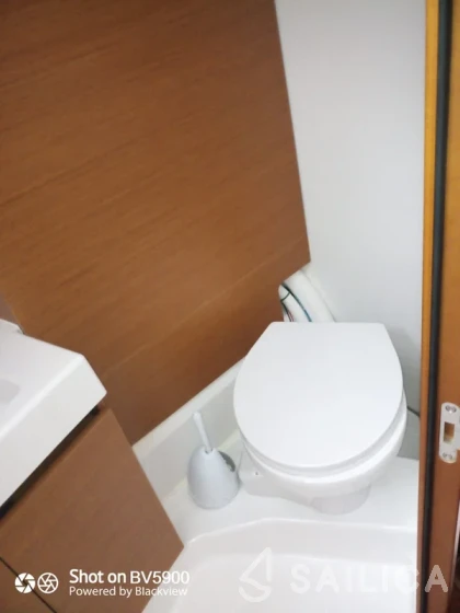 Sun Odyssey 380 - Yacht Charter Sailica