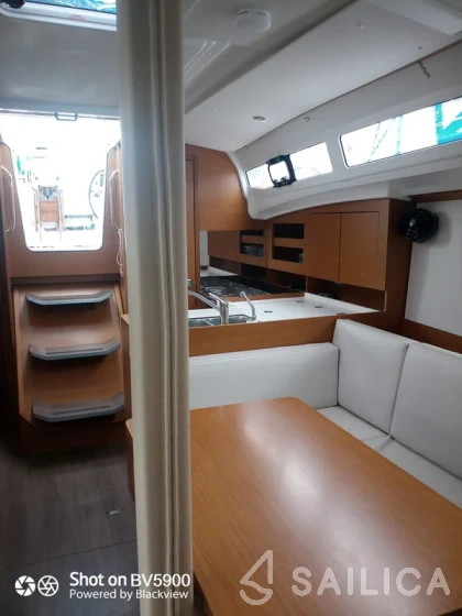Sun Odyssey 380 - Yacht Charter Sailica