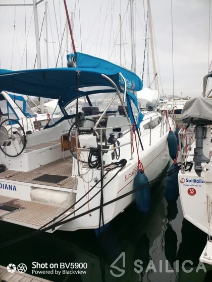 Sun Odyssey 380 - Yacht Charter Sailica