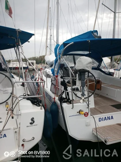 Sun Odyssey 380 - Yacht Charter Sailica