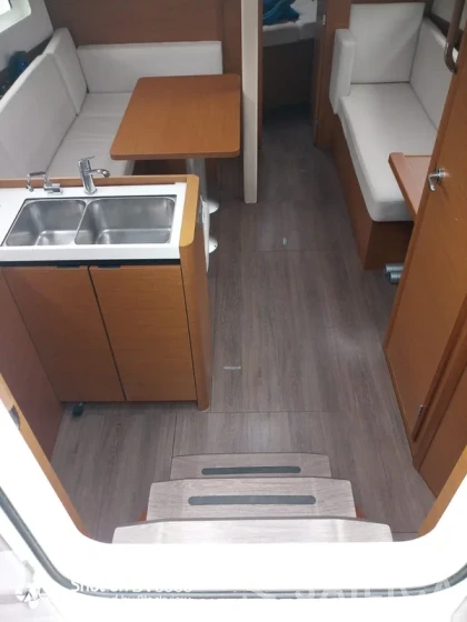 Sun Odyssey 380 - Yacht Charter Sailica