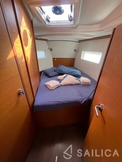Sun Odyssey 380 - Yacht Charter Sailica