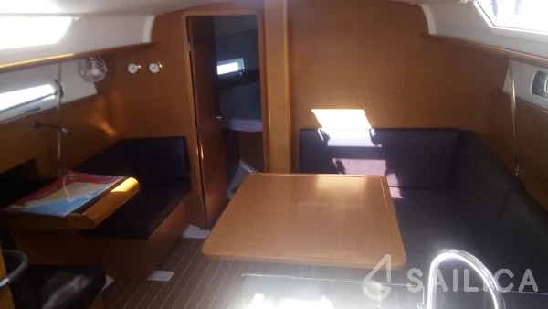 Sun Odyssey 409 - Yacht Charter Sailica
