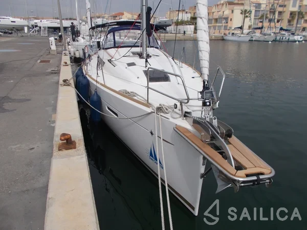 Sun Odyssey 419 - Yacht Charter Sailica