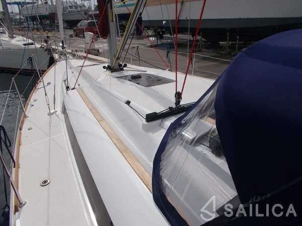 Sun Odyssey 419 - Yacht Charter Sailica