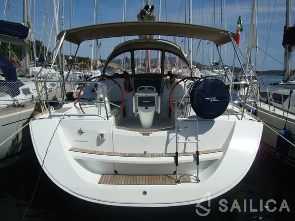 Sun Odyssey 42i - Yacht Charter Sailica