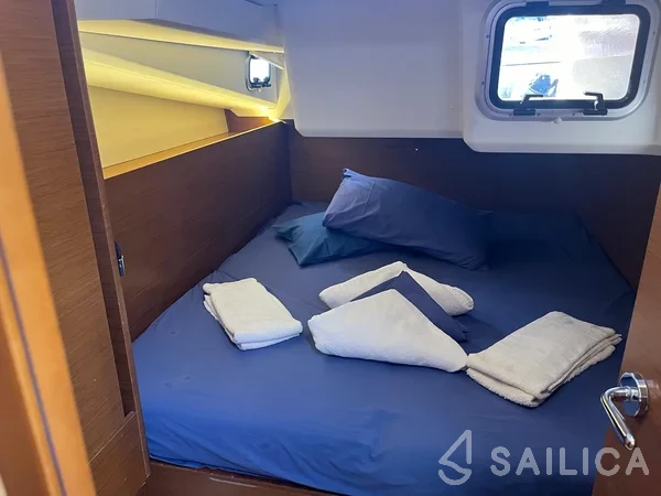 Sun Odyssey 440 - Yacht Charter Sailica