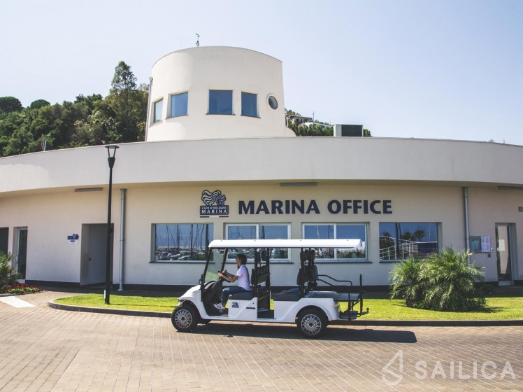 Sun Odyssey 440 - Yacht Charter Sailica