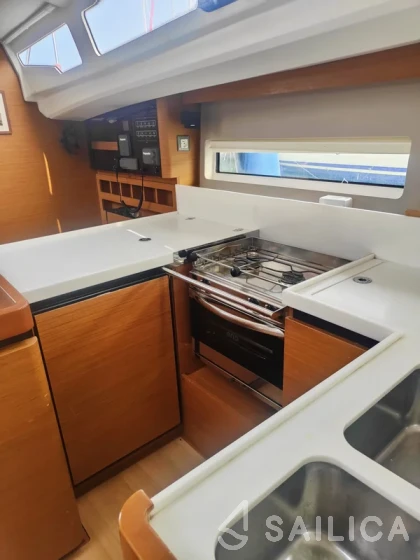Sun Odyssey 440 - Yacht Charter Sailica
