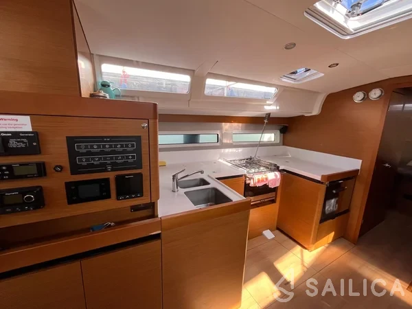 Sun Odyssey 490 - Yacht Charter Sailica