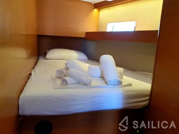 Sun Odyssey 490 - Yacht Charter Sailica