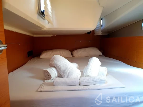 Sun Odyssey 490 - Yacht Charter Sailica