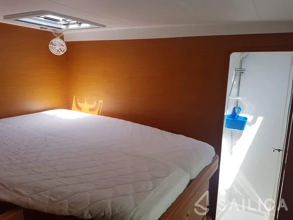 Lagoon 421 - Yacht Charter Sailica