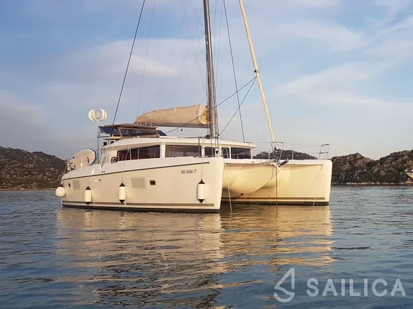 Lagoon 421 - Yacht Charter Sailica