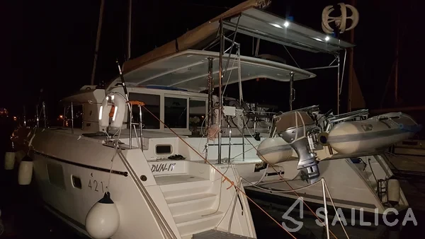 Lagoon 421 - Yacht Charter Sailica