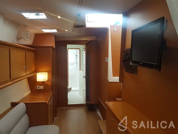 Lagoon 421 - Yacht Charter Sailica