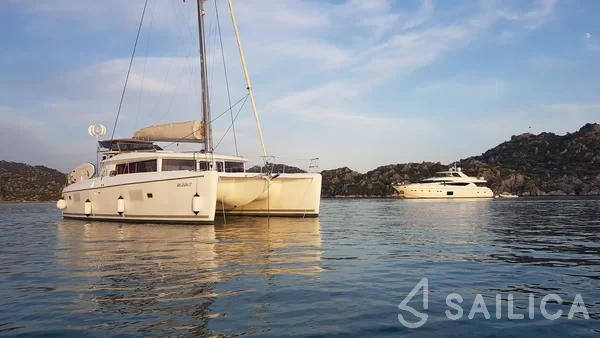 Lagoon 421 - Yacht Charter Sailica