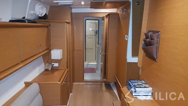 Lagoon 421 - Yacht Charter Sailica