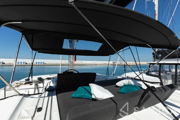Lagoon 46  - Yacht Charter Sailica