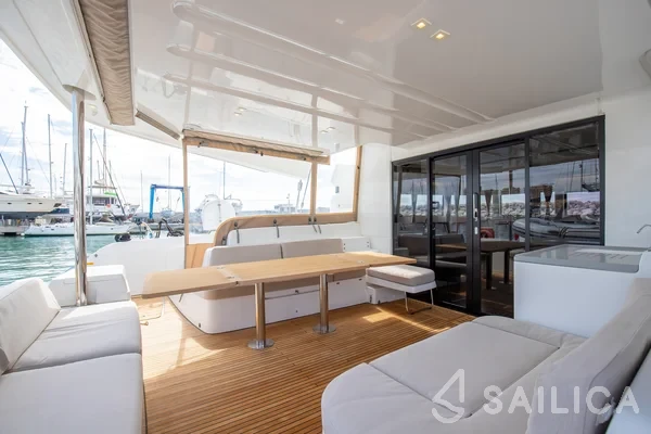 Lagoon 50 - Yacht Charter Sailica