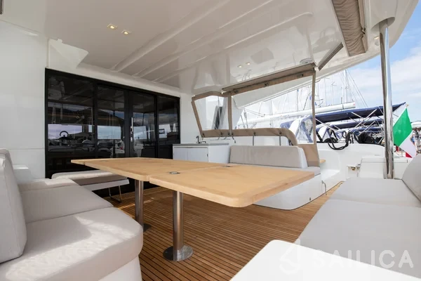 Lagoon 50 - Yacht Charter Sailica