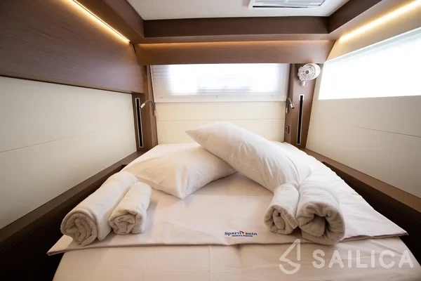 Lagoon 50 - Yacht Charter Sailica