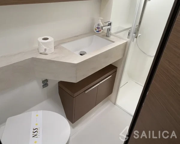 Lagoon 50 - Yacht Charter Sailica