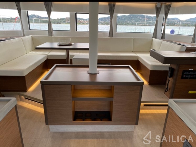 Lagoon 50 - Yacht Charter Sailica