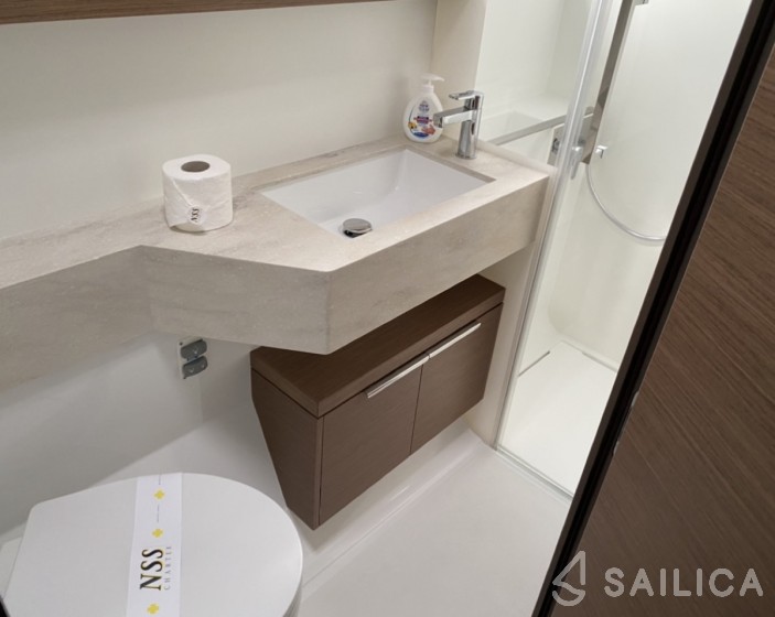 Lagoon 50 - Yacht Charter Sailica