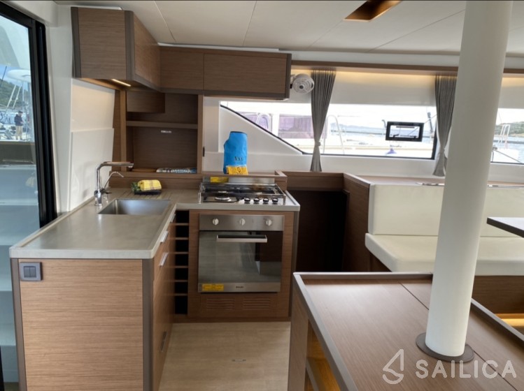 Lagoon 50 - Yacht Charter Sailica