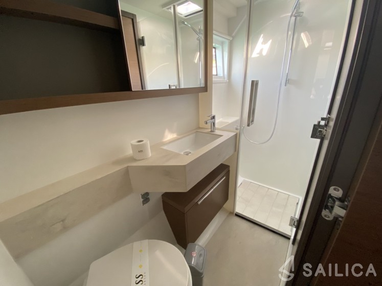 Lagoon 50 - Yacht Charter Sailica