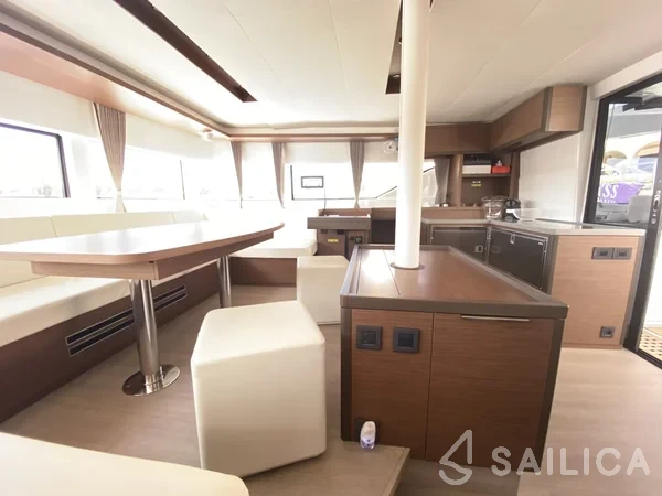 Lagoon 50 - Yacht Charter Sailica
