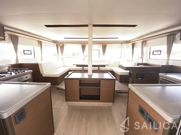 Lagoon 50 - Yacht Charter Sailica