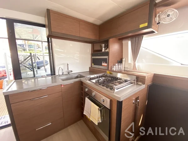 Lagoon 50 - Yacht Charter Sailica