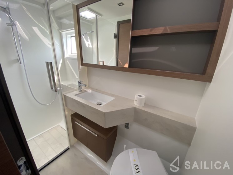 Lagoon 50 - Yacht Charter Sailica