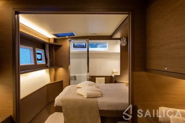 Lagoon 52F - Yacht Charter Sailica