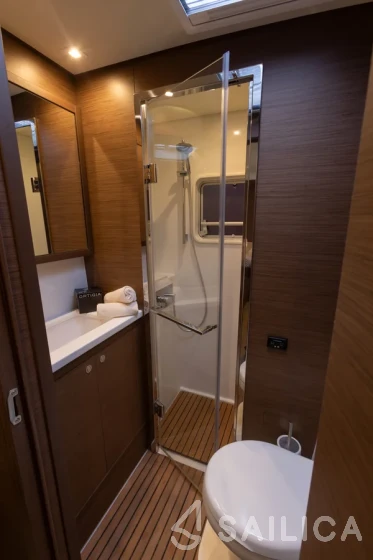 Lagoon 52F - Yacht Charter Sailica