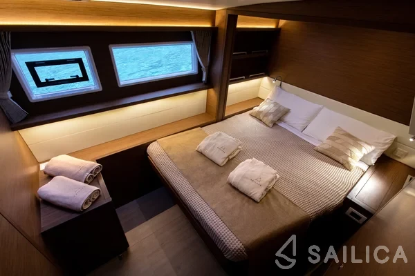 Lagoon 52F - Yacht Charter Sailica
