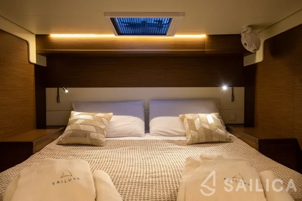 Lagoon 52F - Yacht Charter Sailica