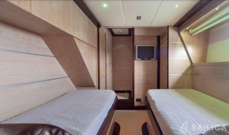 Leonard 72 - Yacht Charter Sailica