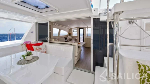 Leopard 40 - Yacht Charter Sailica